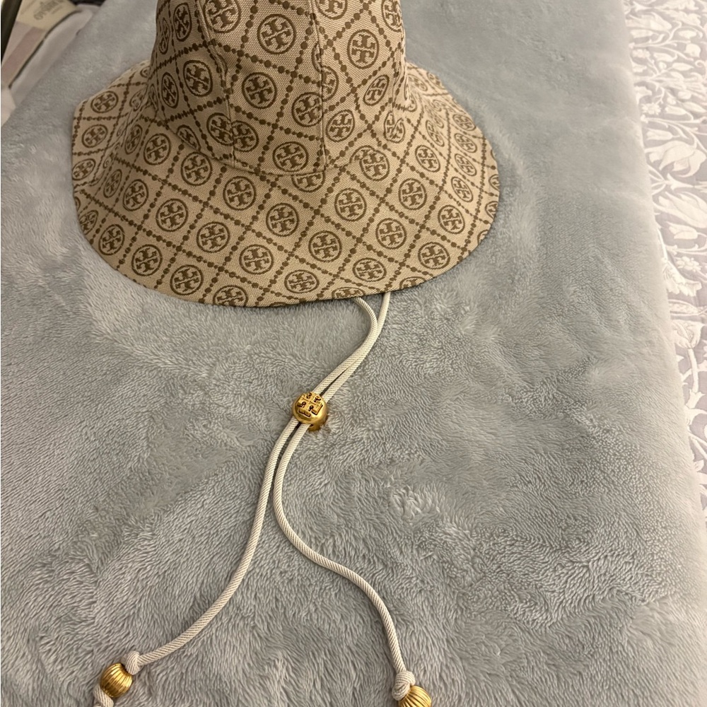 Tory Burch Tan Gold Geometric Bucket Hat
